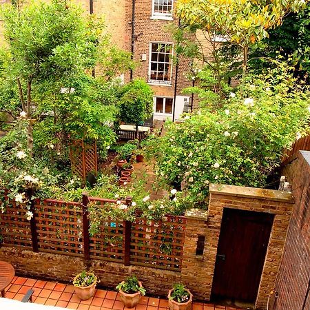 Serene Townhouse With Parking London Eksteriør billede