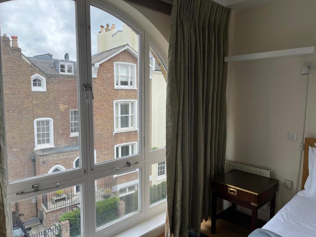 Serene Townhouse With Parking London Eksteriør billede