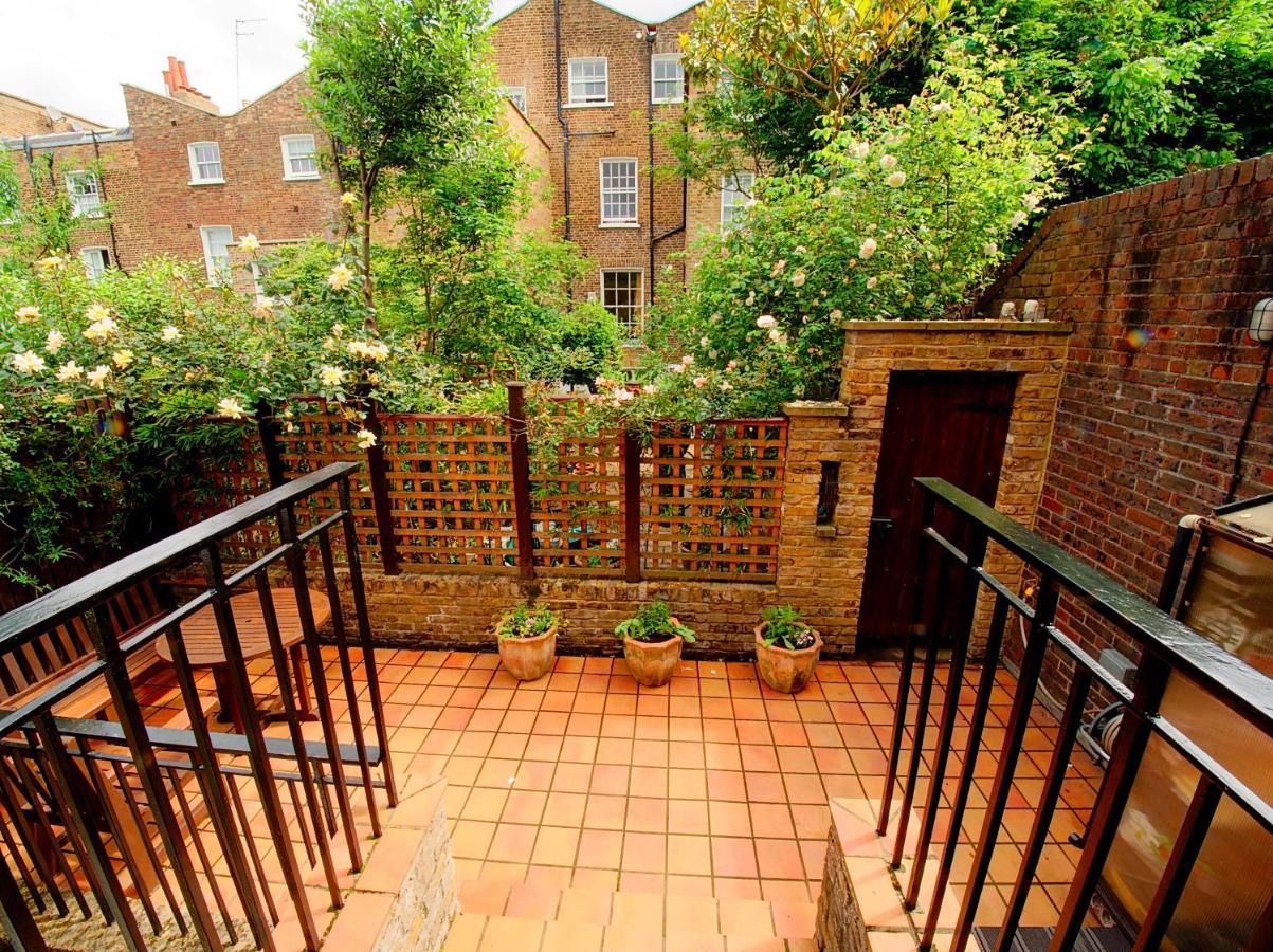 Serene Townhouse With Parking London Eksteriør billede